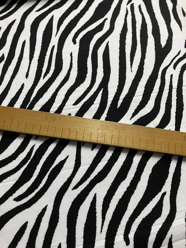Teplákovina vzor černobílá zebra