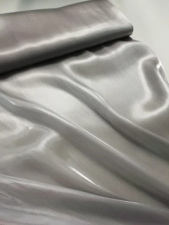 Organza vzor kovově světle šedá