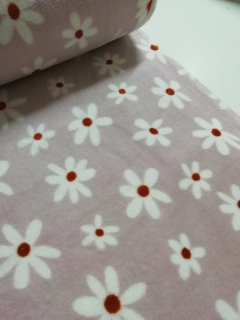 Fleece vzor bílá kytička na růžovém podkladu